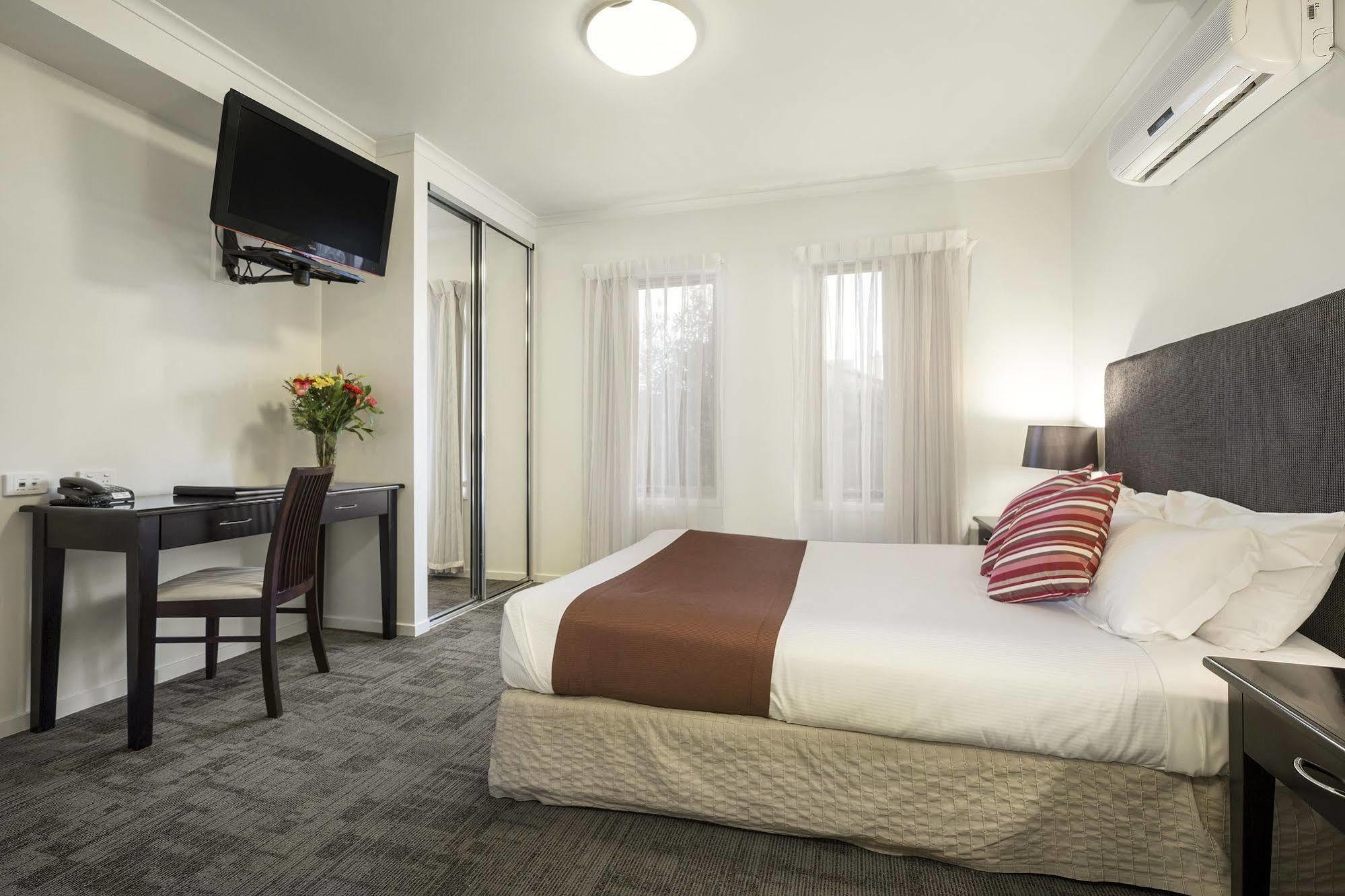 Quest Wagga Wagga Aparthotel Exterior photo