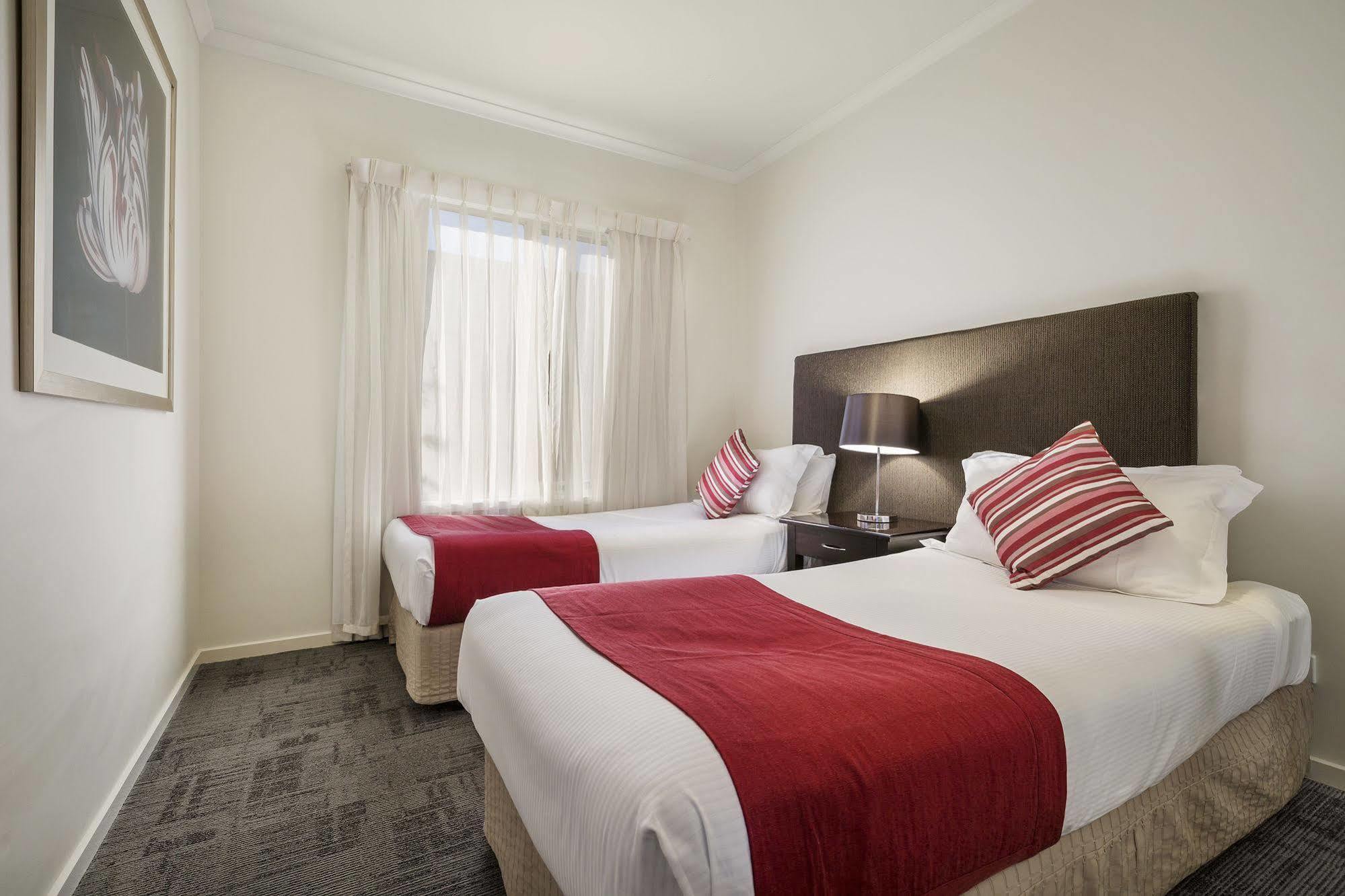 Quest Wagga Wagga Aparthotel Exterior photo