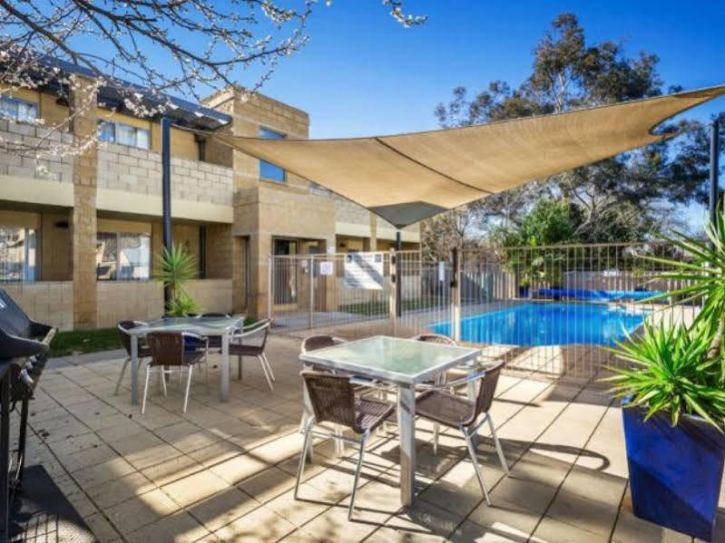 Quest Wagga Wagga Aparthotel Exterior photo